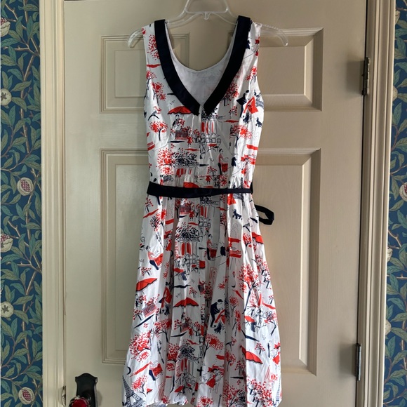 ModCloth Retrolicious brand street scene printed dress medium - Picture 3 of 4